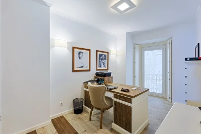 Apartamento T4 para Venda em Santa Maria do Castelo e Santiago e Santa Susana