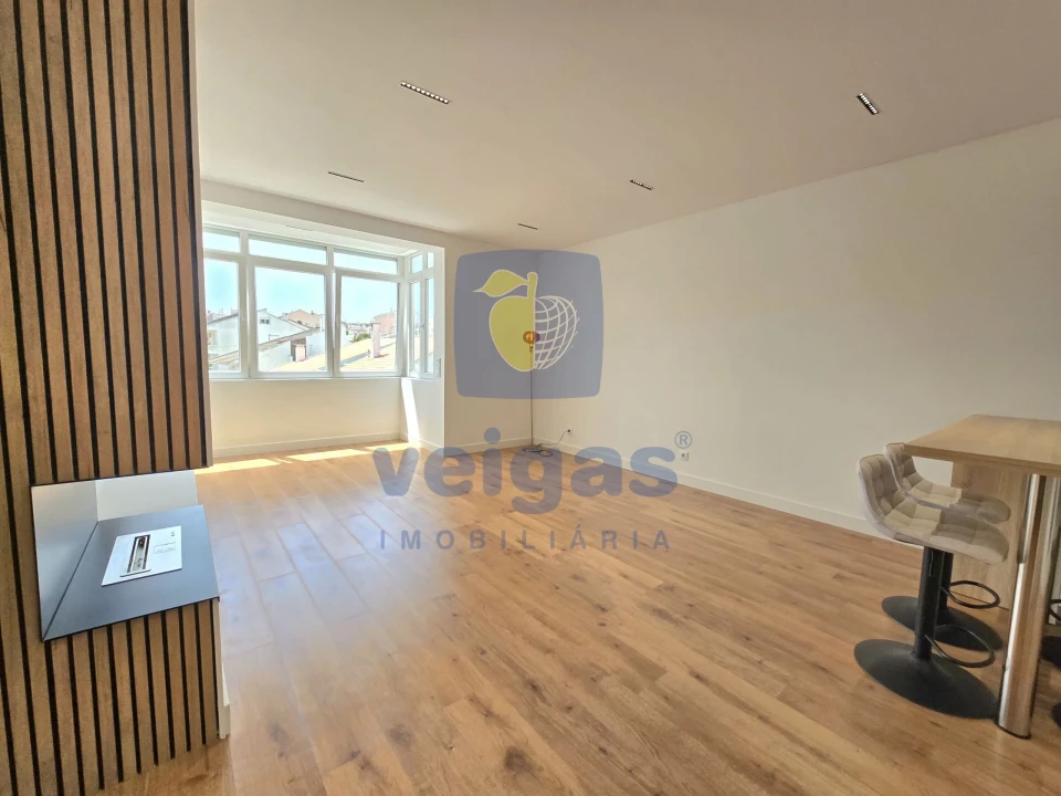 Apartamento T1 para Venda em Charneca de Caparica e Sobreda Foto 2