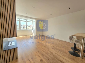 Apartamento T1 para Venda em Charneca de Caparica e Sobreda