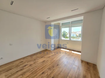 Apartamento T1 para Venda em Charneca de Caparica e Sobreda