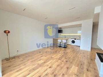 Apartamento T1 para Venda em Charneca de Caparica e Sobreda