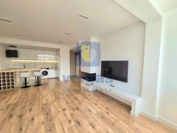 Apartamento T1 para Venda em Charneca de Caparica e Sobreda