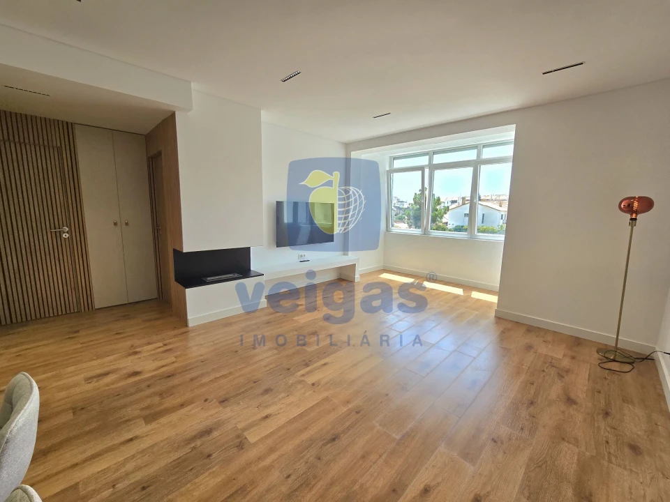 Apartamento T1 para Venda em Charneca de Caparica e Sobreda Foto 3