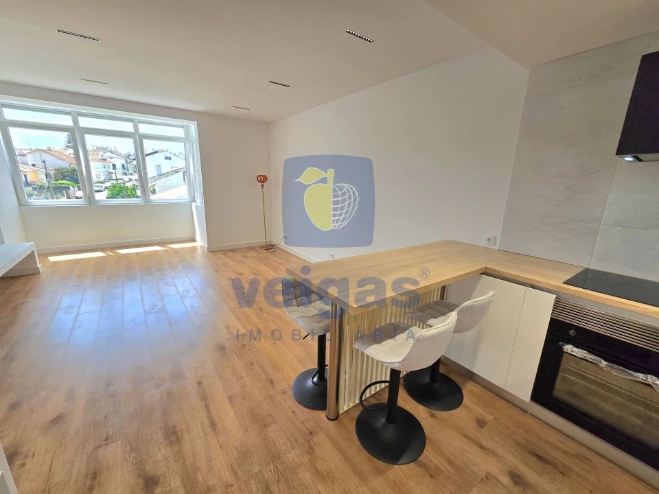 Apartamento T1 para Venda em Charneca de Caparica e Sobreda Planta 3