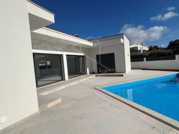 Moradia T3 para Venda em Turquel