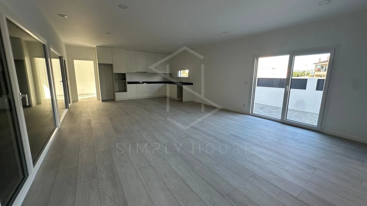 Moradia T3 para Venda em Turquel Foto 5