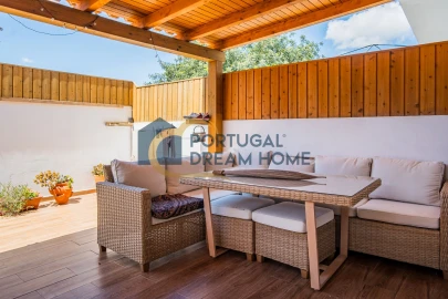 Moradia T3 para Venda em Ferreiras