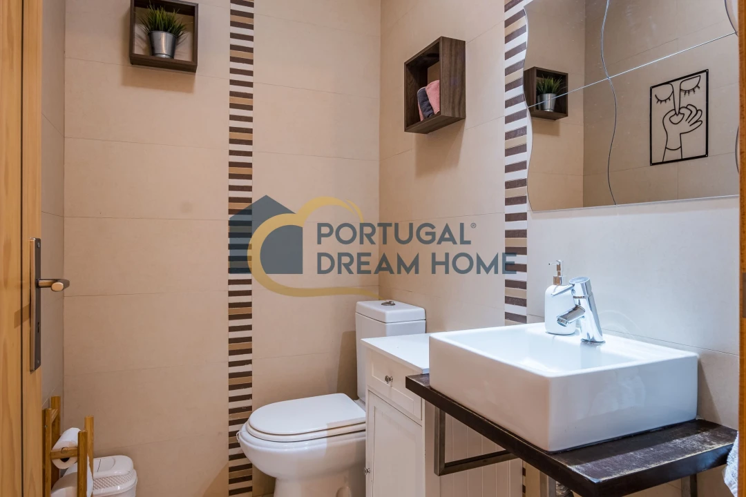 Moradia T3 para Venda em Ferreiras Foto 6
