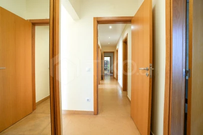 Apartamento T3 para Venda em Azambuja
