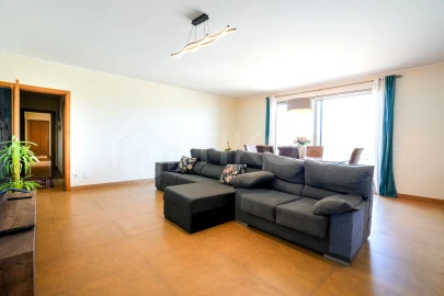 Apartamento T3 para Venda em Azambuja
