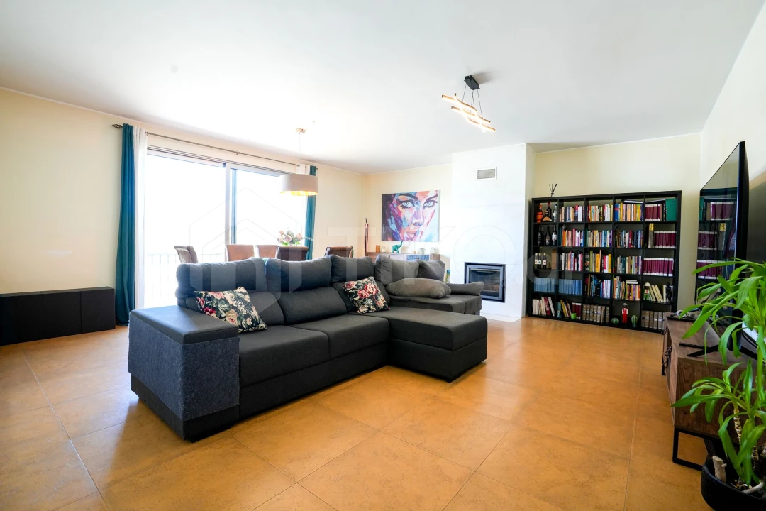 Apartamento T3 para Venda em Azambuja Foto 3