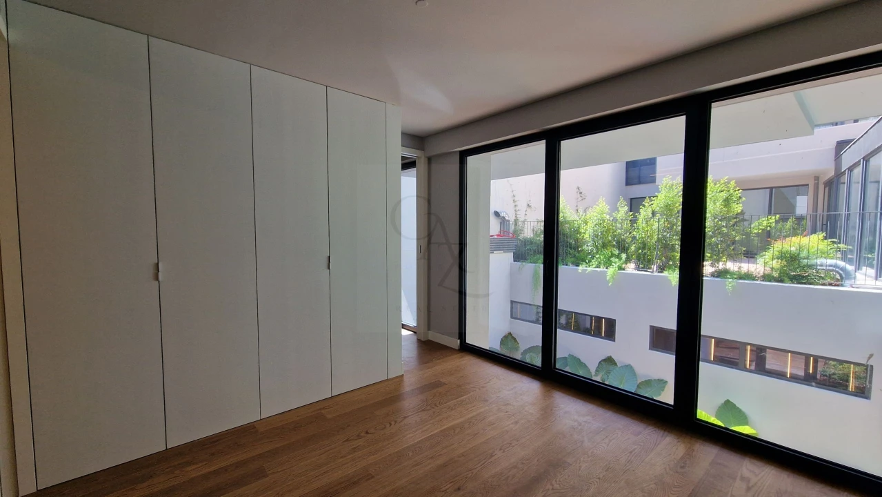 Apartamento T1 para Venda em Santo António Foto 12