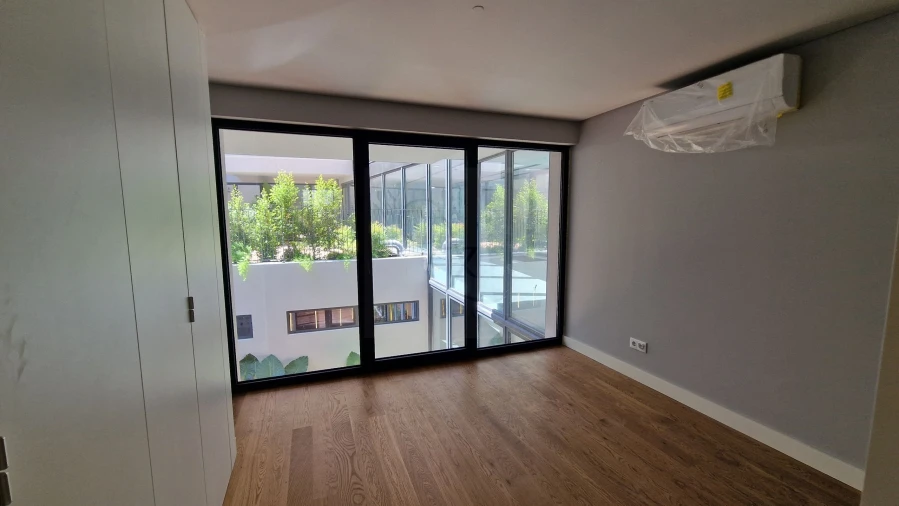 Apartamento T1 para Venda em Santo António Foto 11