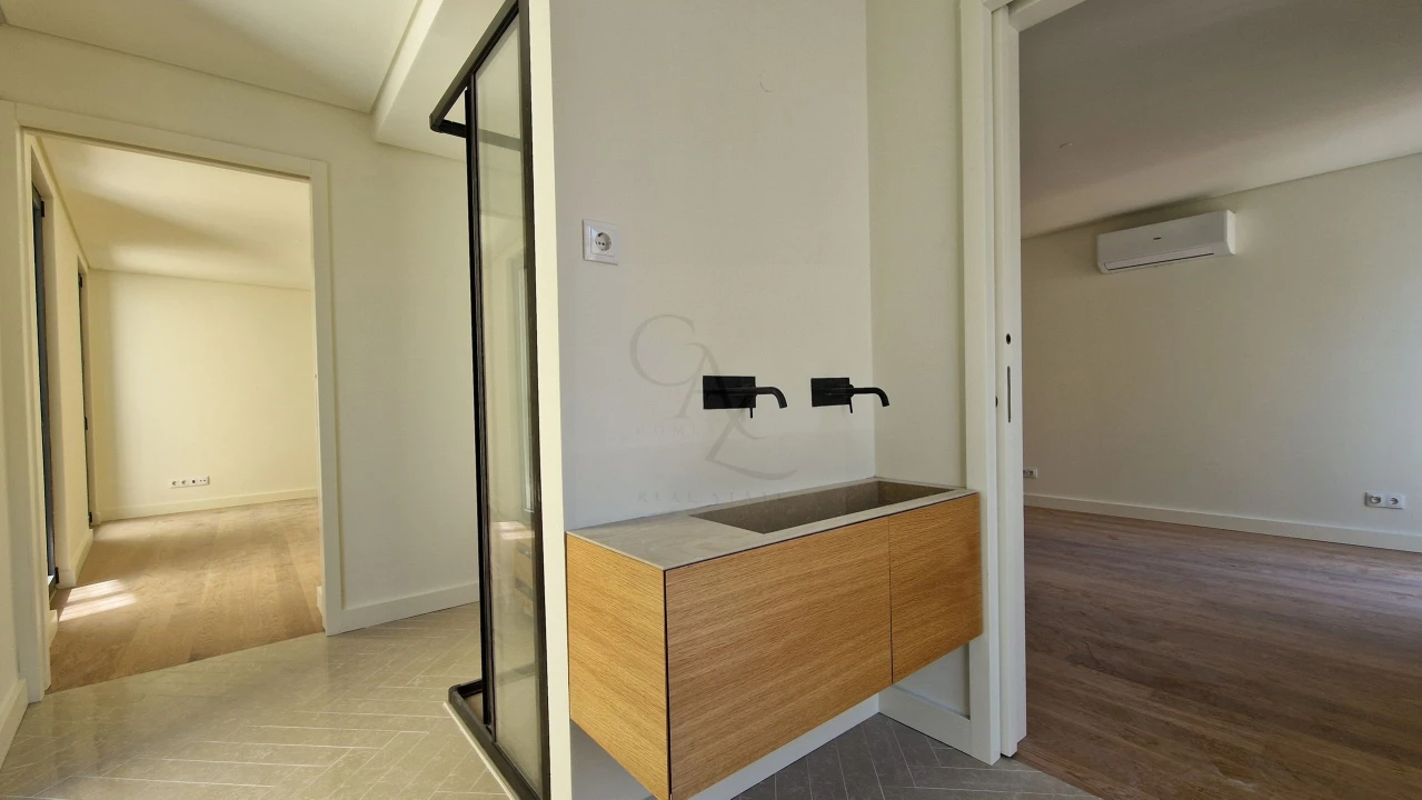 Apartamento T3 para Venda em Santo António Foto 5