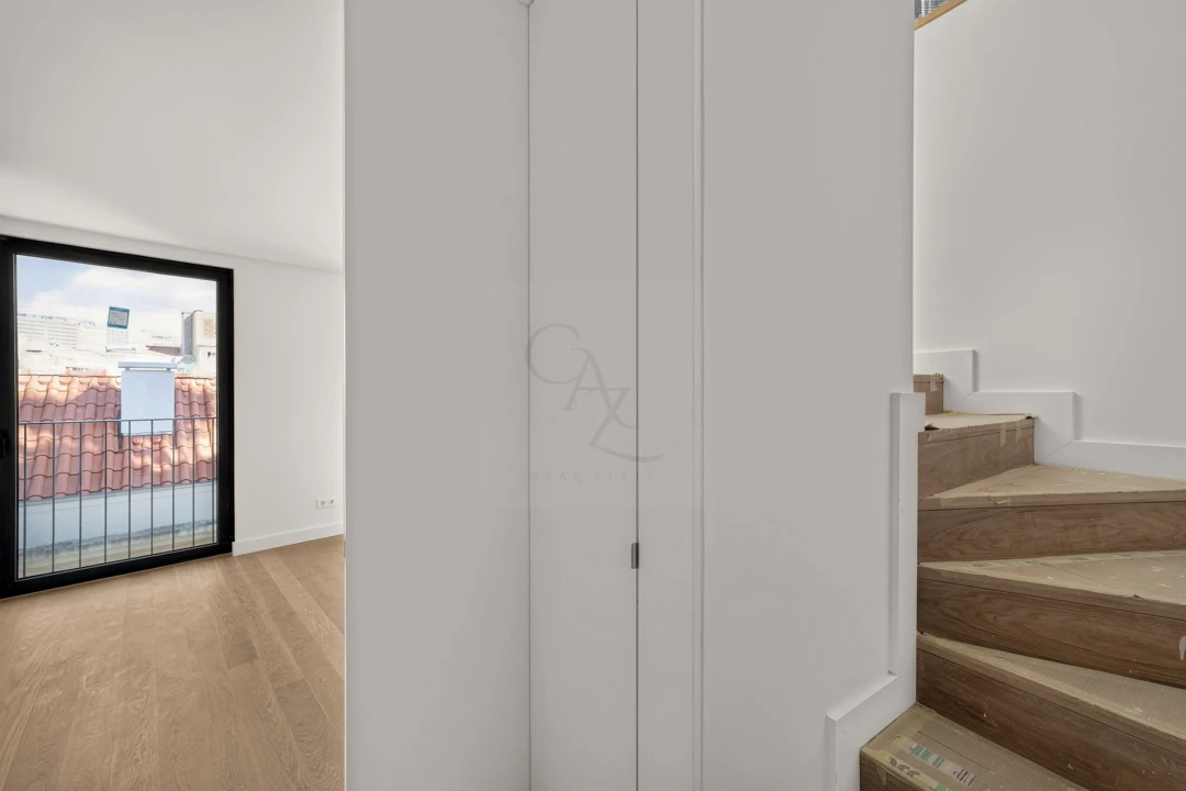 Apartamento T3 para Venda em Santo António Foto 4