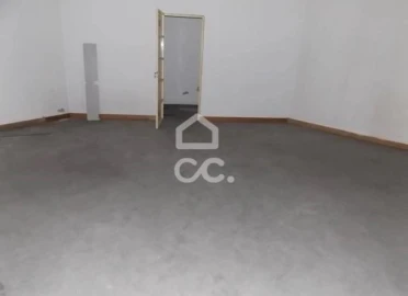 Negócio para Venda em Amiais de Baixo
