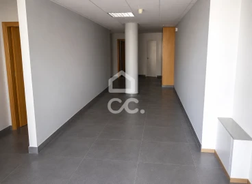 Negócio para Venda em Amiais de Baixo