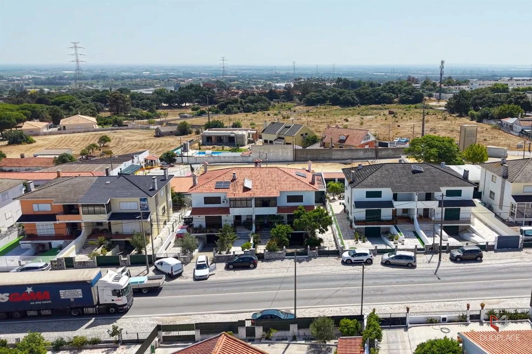 Moradia T6 para Venda em Palmela Foto 3