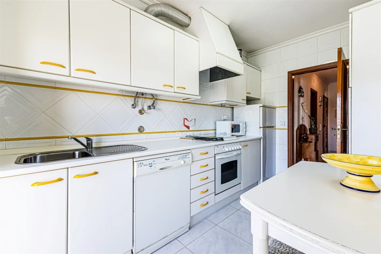 Apartamento T2 para Venda em Armação de Pera Foto 3