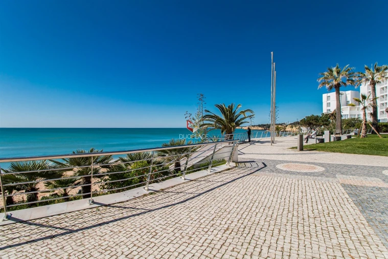 Apartamento T2 para Venda em Armação de Pera Foto 32
