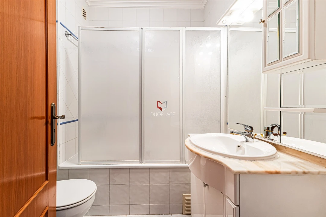 Apartamento T2 para Venda em Armação de Pera Foto 12
