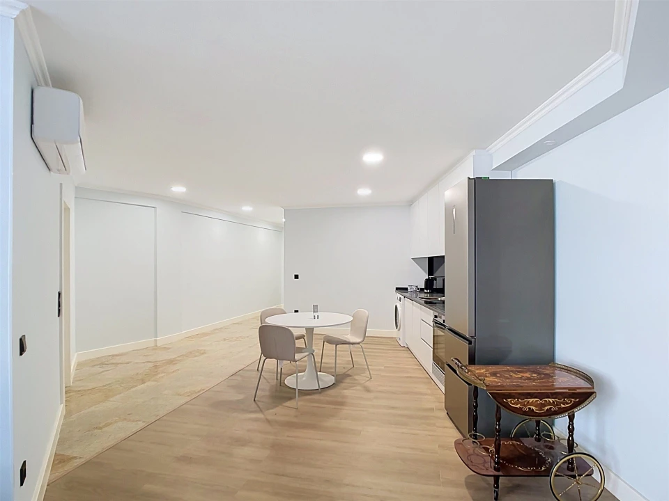 Apartamento T1 para Venda em Cedofeita, Santo Ildefonso, Sé, Miragaia, São Nicolau e Vitória Foto 16