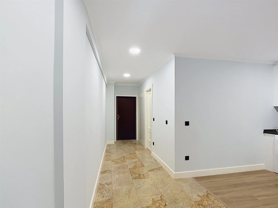 Apartamento T1 para Venda em Cedofeita, Santo Ildefonso, Sé, Miragaia, São Nicolau e Vitória Foto 2