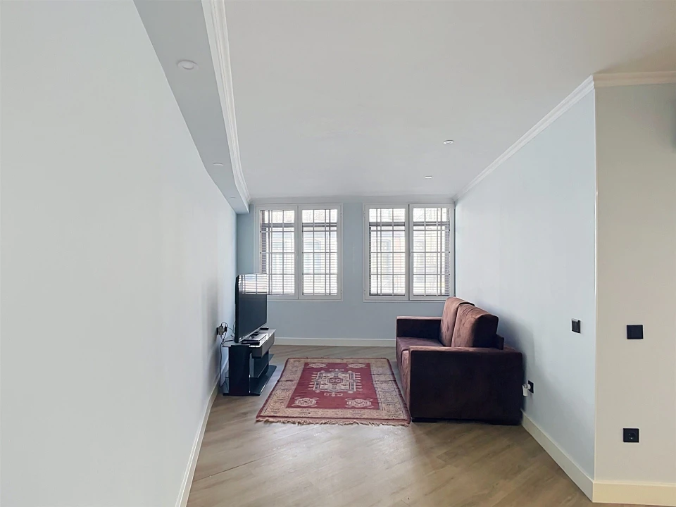 Apartamento T1 para Venda em Cedofeita, Santo Ildefonso, Sé, Miragaia, São Nicolau e Vitória Foto 1