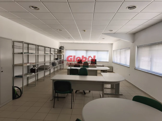 Armazém para Venda em Nelas Foto 9