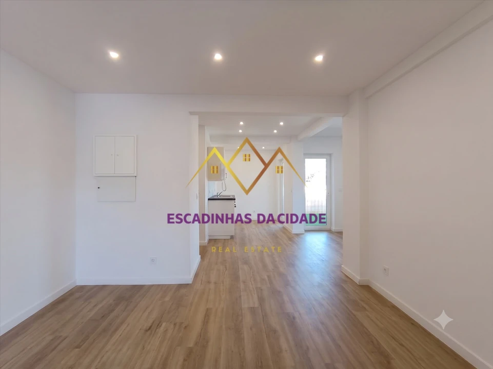 Apartamento T2 para Venda em Queluz e Belas Foto 9