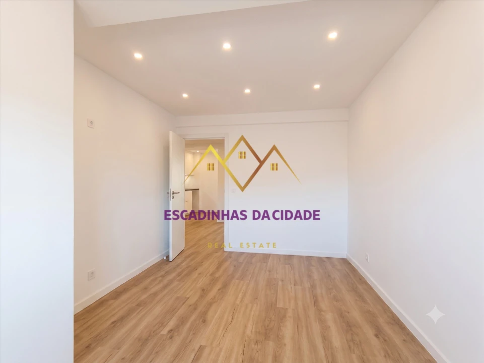 Apartamento T2 para Venda em Queluz e Belas Foto 8