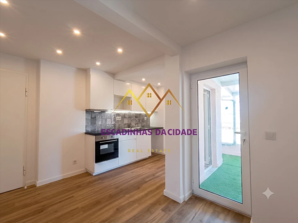 Apartamento T2 para Venda em Queluz e Belas Foto 19