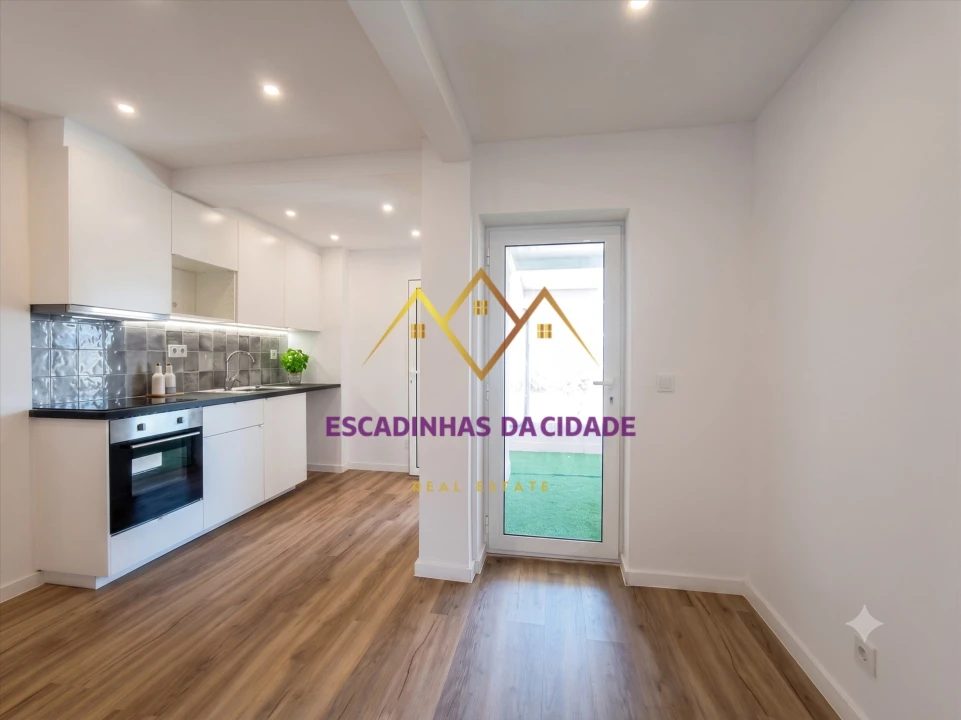 Apartamento T2 para Venda em Queluz e Belas Foto 18