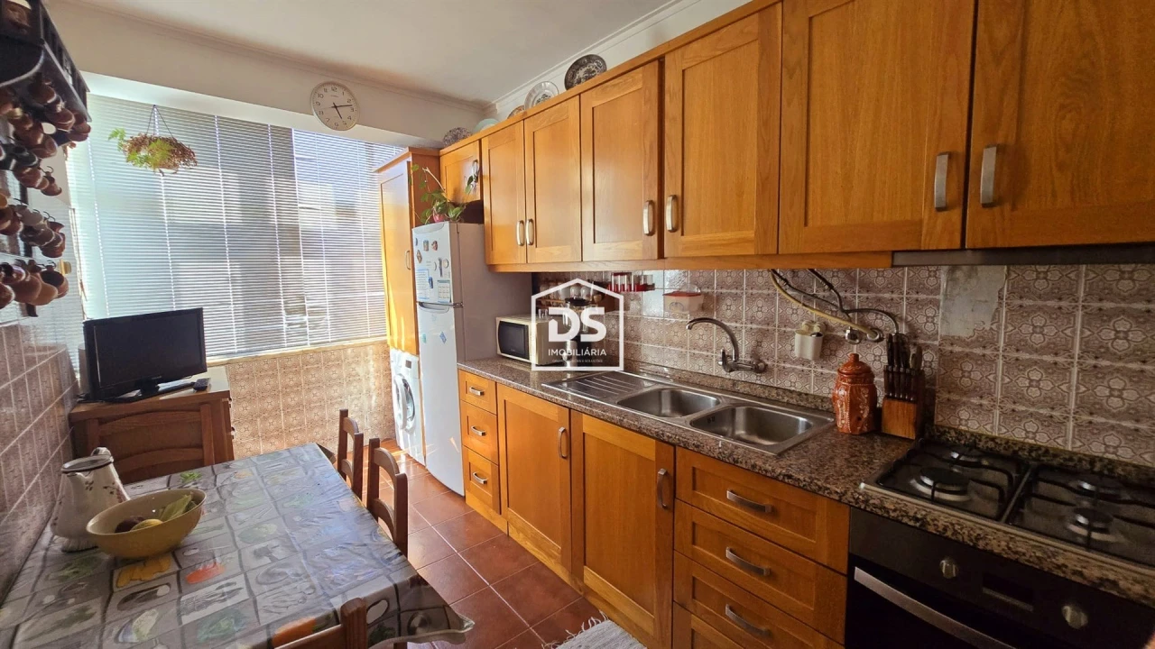 Apartamento T2 para Venda em Sabugal e Aldeia de Santo António Foto 2