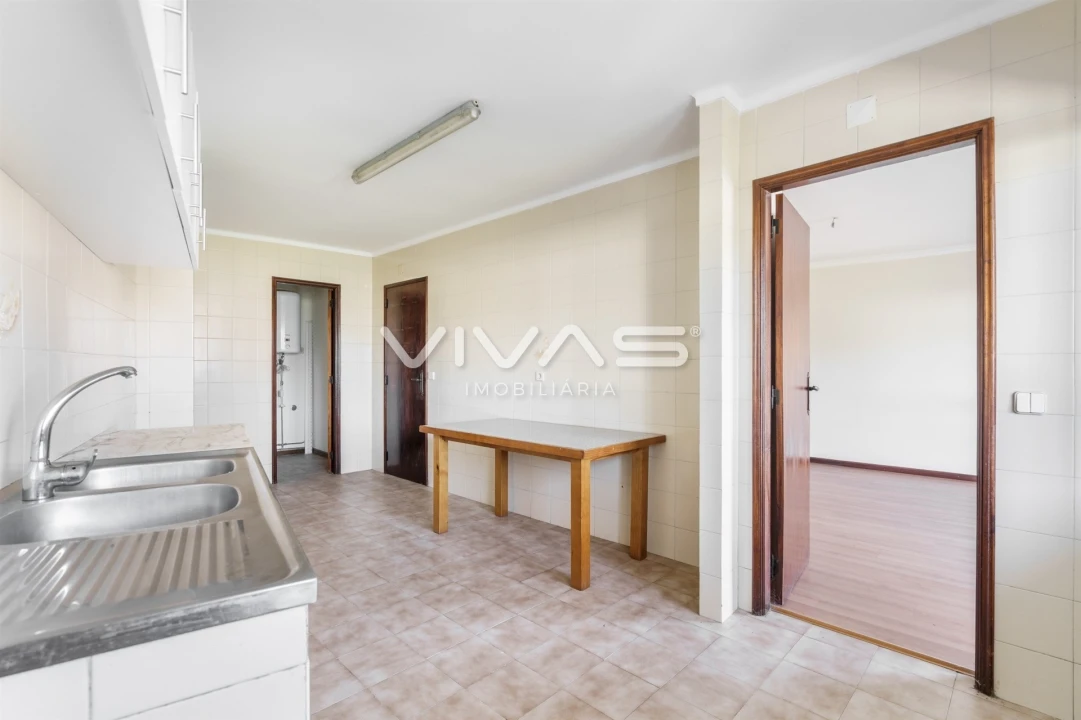 Apartamento T2 para Venda em Vila Verde e Barbudo Foto 12