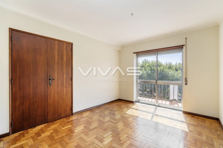 Apartamento T2 para Venda em Vila Verde e Barbudo Foto 6