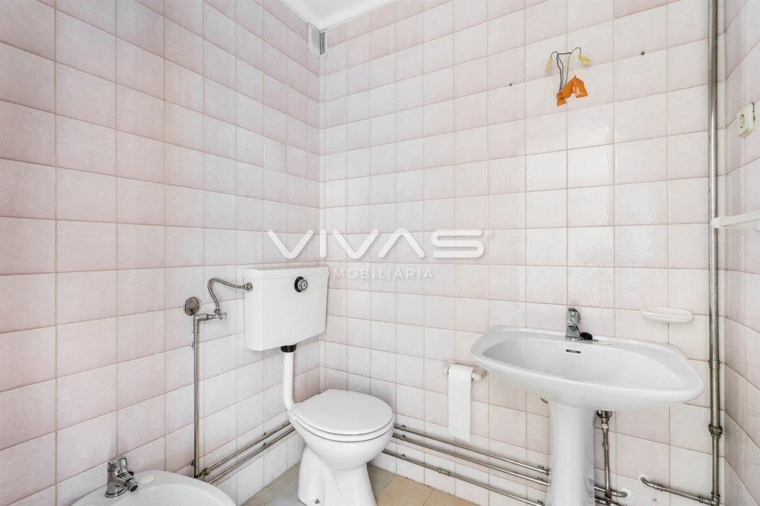 Apartamento T2 para Venda em Vila Verde e Barbudo Foto 18