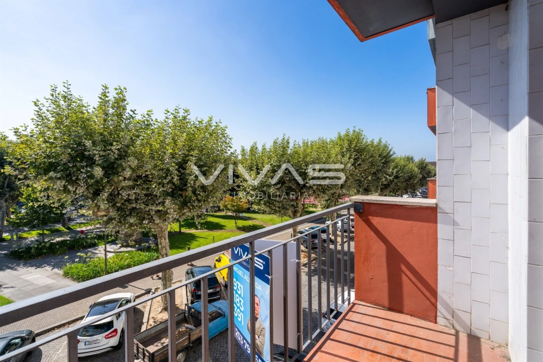 Apartamento T2 para Venda em Vila Verde e Barbudo Foto 9
