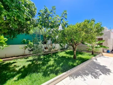 Moradia T5 para Venda em Albufeira e Olhos de Água