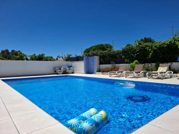 Moradia T5 para Venda em Albufeira e Olhos de Água