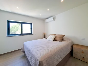 Moradia T5 para Venda em Albufeira e Olhos de Água