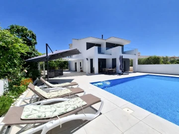 Moradia T5 para Venda em Albufeira e Olhos de Água