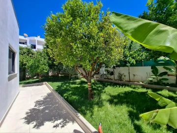 Moradia T5 para Venda em Albufeira e Olhos de Água
