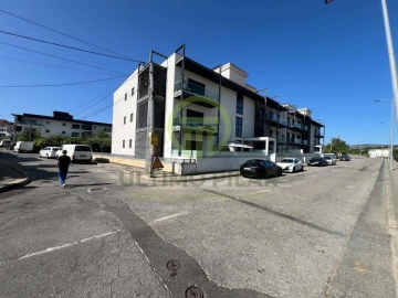 Apartamento T2 para Venda em Sé, Santa Maria e Meixedo