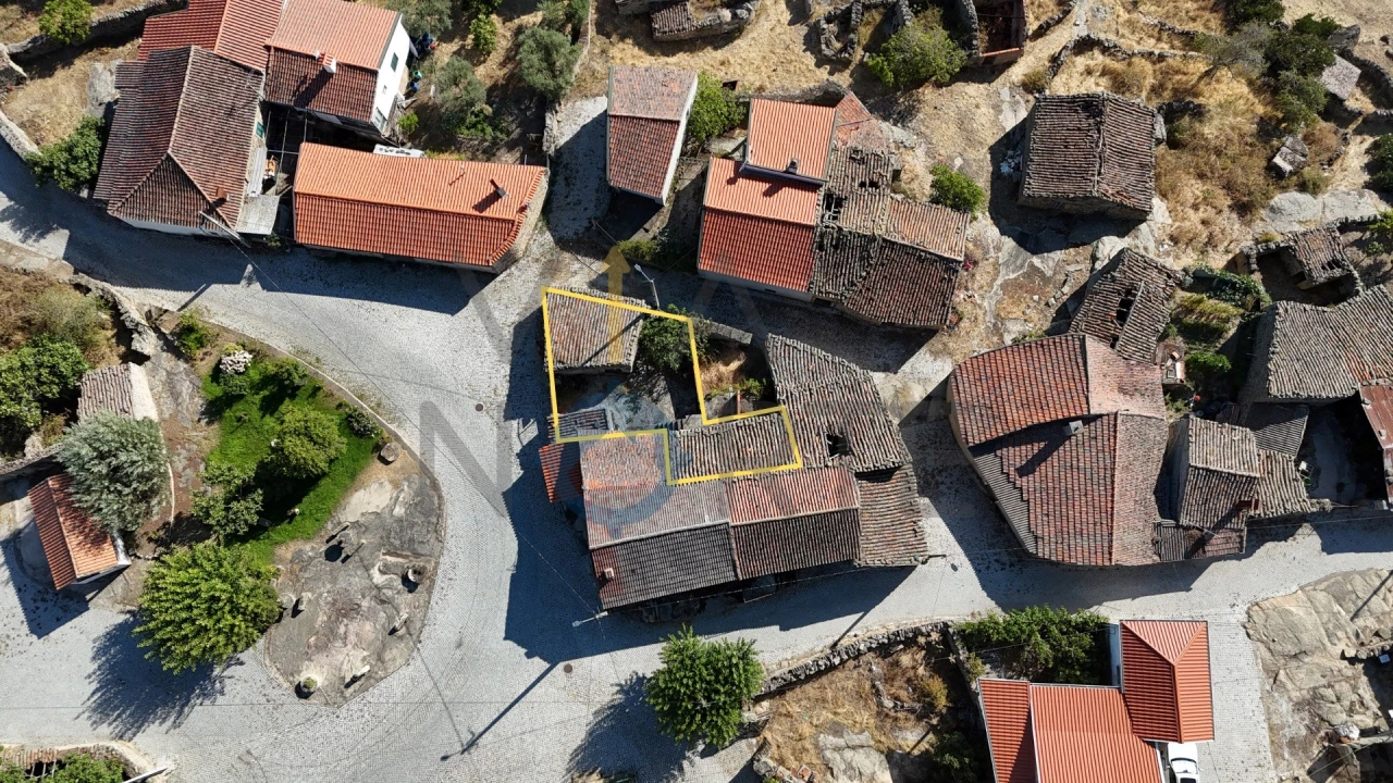 Moradia T1 para Venda em Adeganha e Cardanha Foto 1