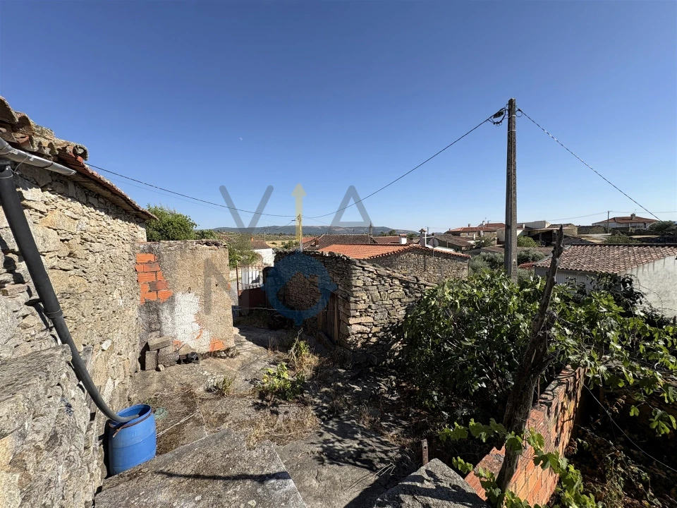 Moradia T1 para Venda em Adeganha e Cardanha Foto 13