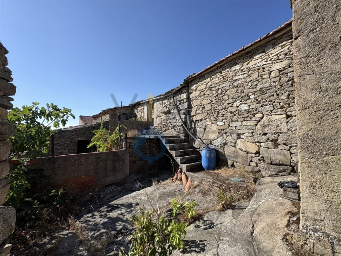Moradia T1 para Venda em Adeganha e Cardanha Foto 4