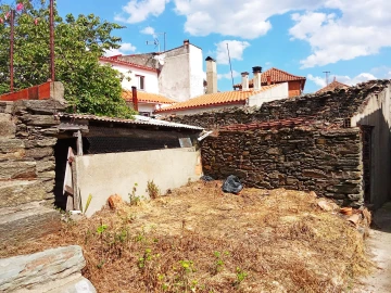 Moradia T6 para Venda em São João da Pesqueira e Várzea de Trevões