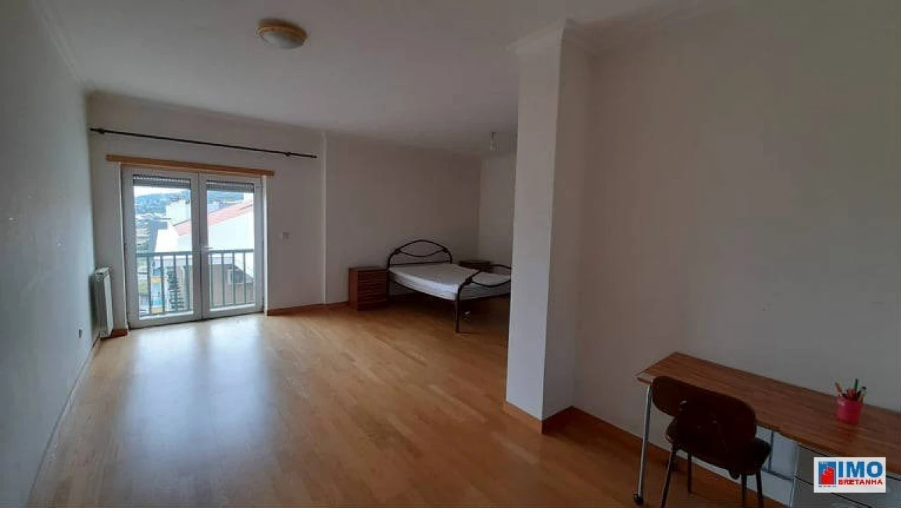 Apartamento T4 para Arrendamento em Covilhã e Canhoso Foto 8