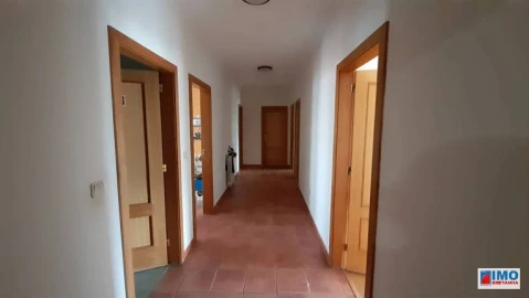 Apartamento T4 para Arrendamento em Covilhã e Canhoso